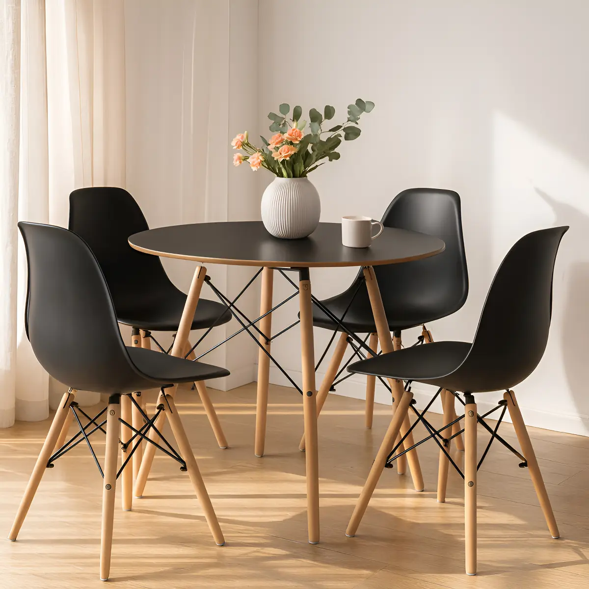 Conjunto de mesa redonda Eames 90cm em preto com 4 cadeiras Eames pretas da La Mobília — foto 1