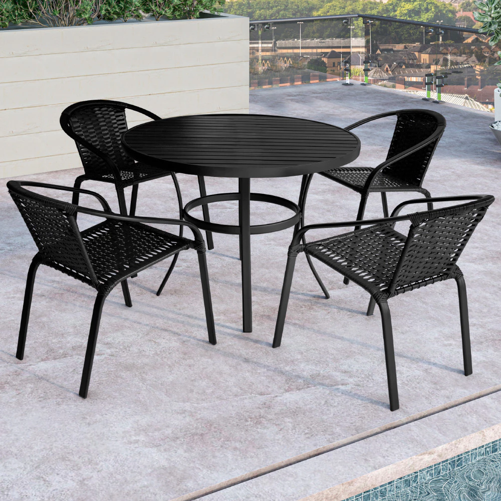 Conjunto mesa ripada alumínio preto com 4 cadeiras para área externa e piscina — foto 1